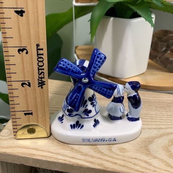 Bundle Of Small Dutch Themed Blue &  White Ceramic Decor Pieces Windmill - Picture 6 of 17